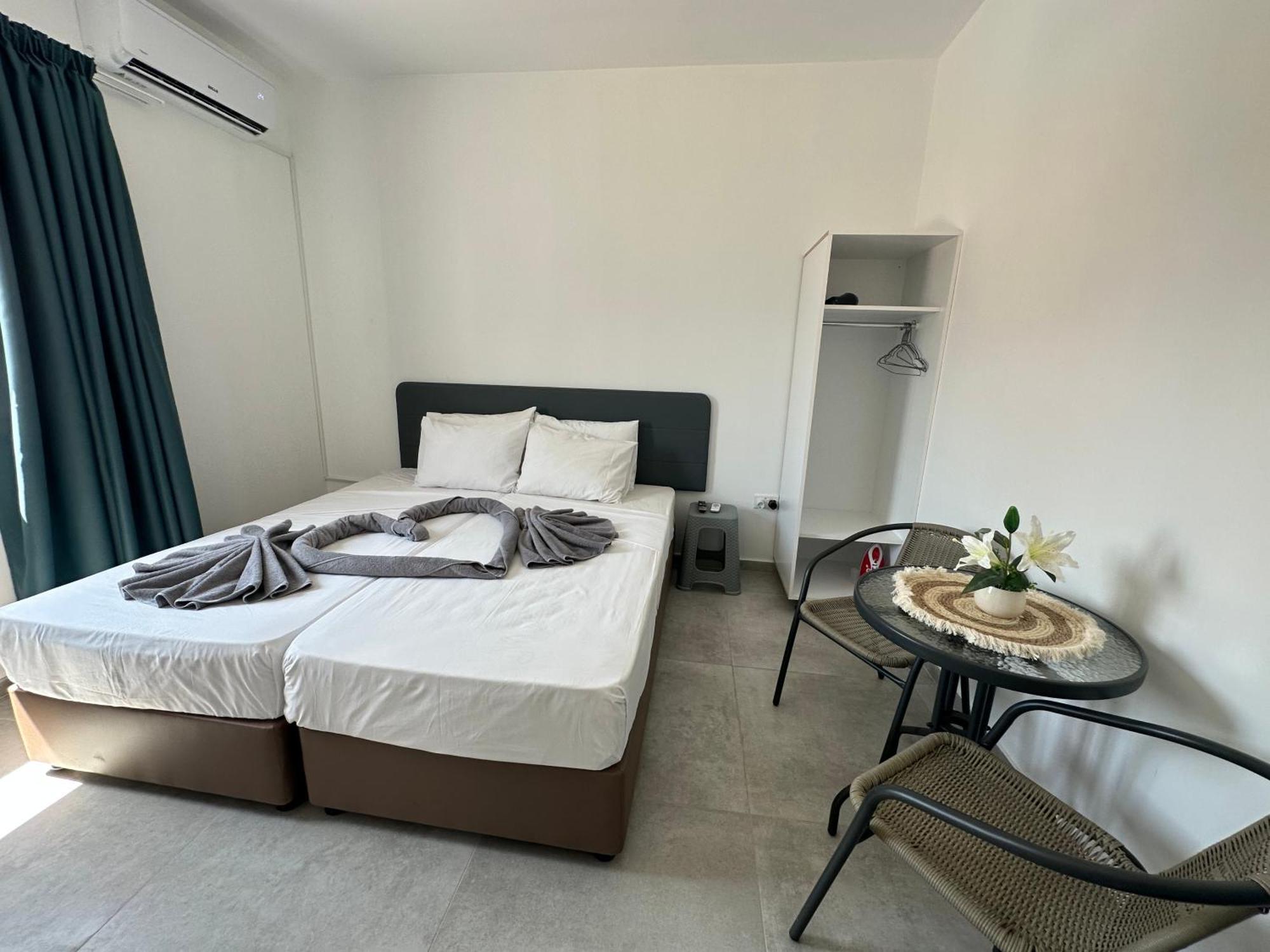 Sun Plaza Suites - Adults Only Aya Napa Dış mekan fotoğraf