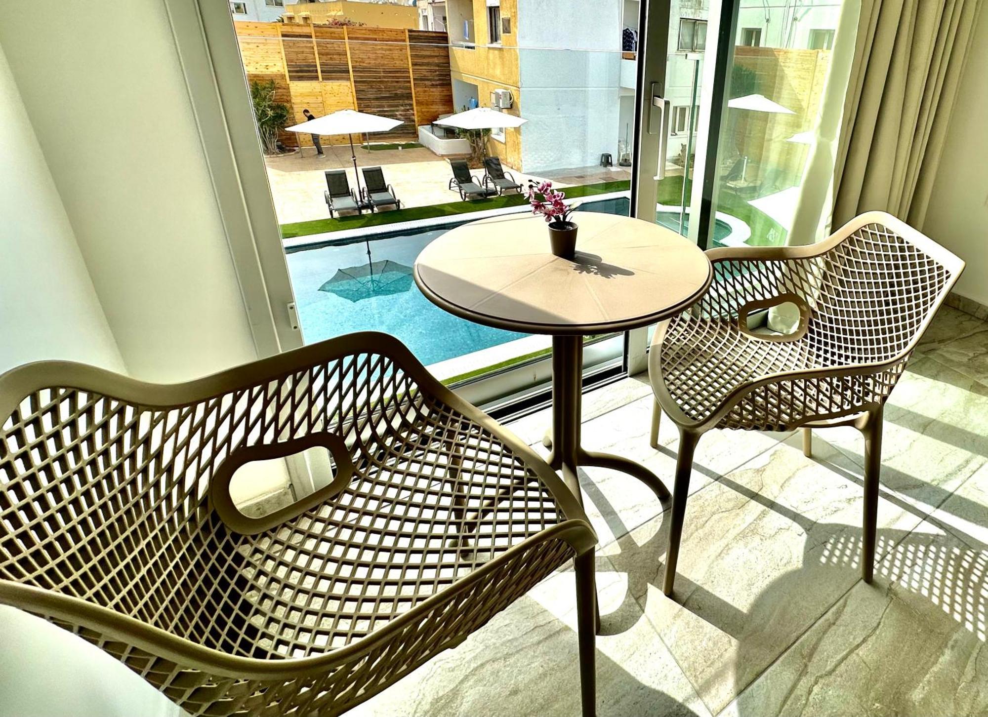Sun Plaza Suites - Adults Only Aya Napa Dış mekan fotoğraf