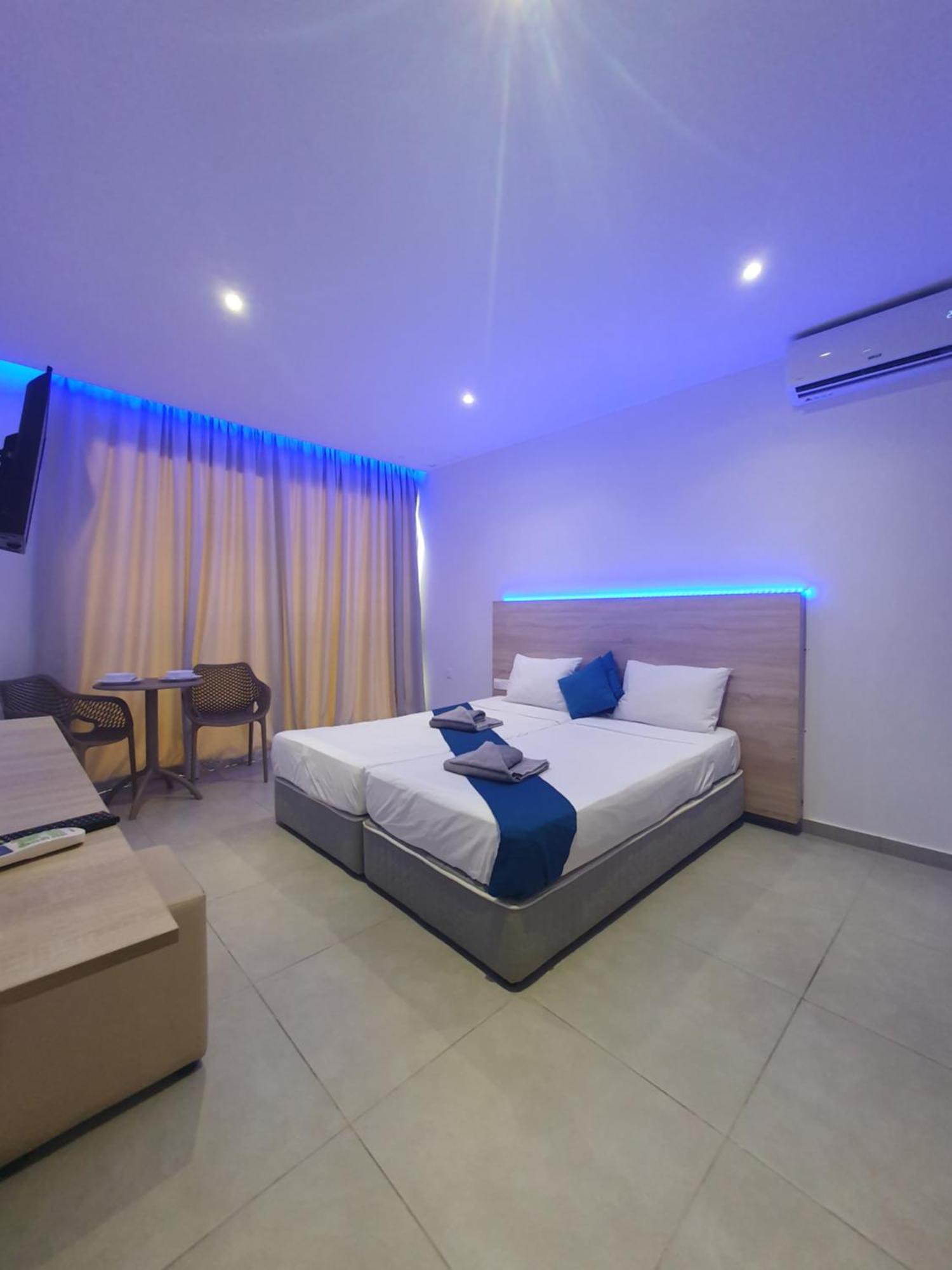 Sun Plaza Suites - Adults Only Aya Napa Dış mekan fotoğraf
