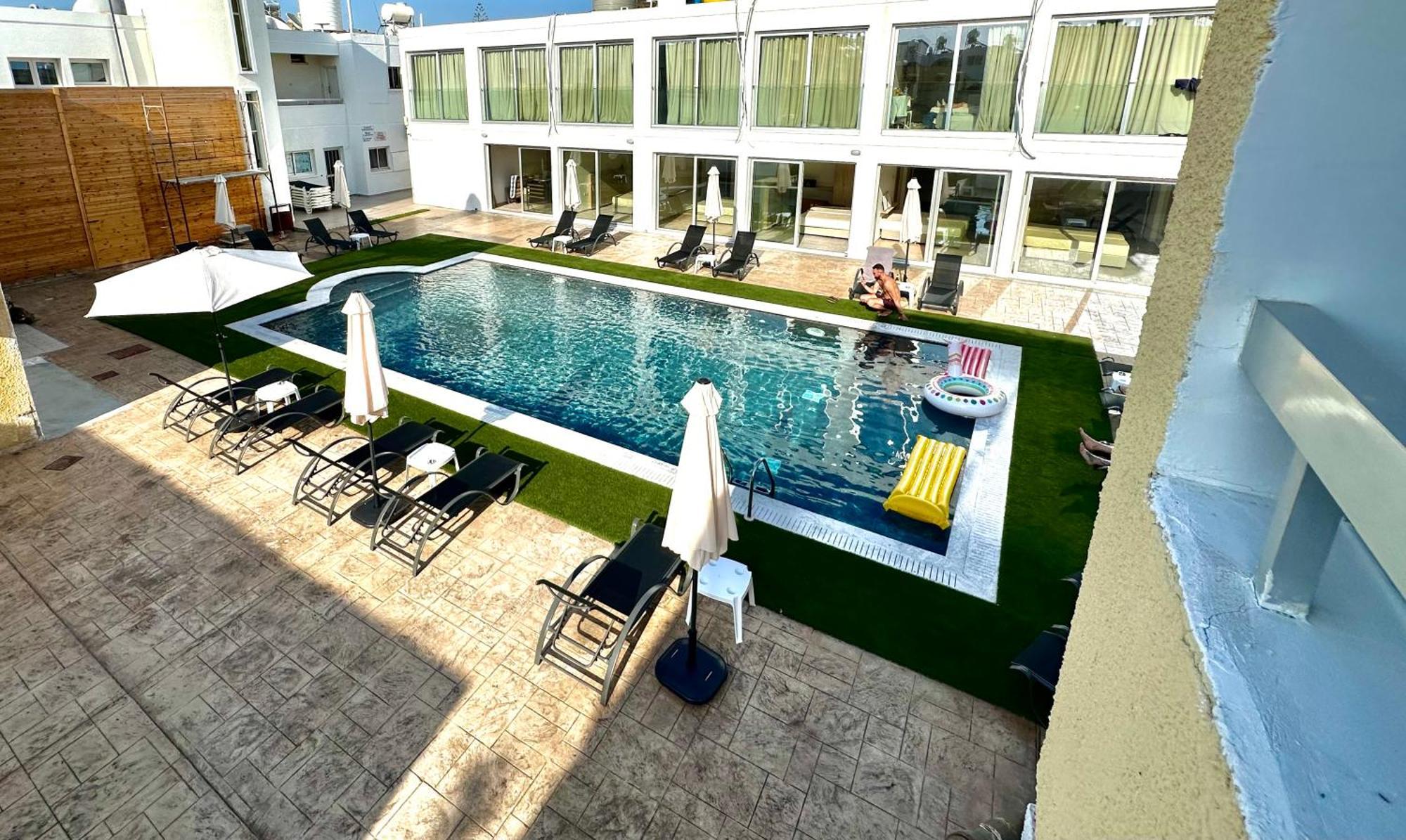 Sun Plaza Suites - Adults Only Aya Napa Dış mekan fotoğraf